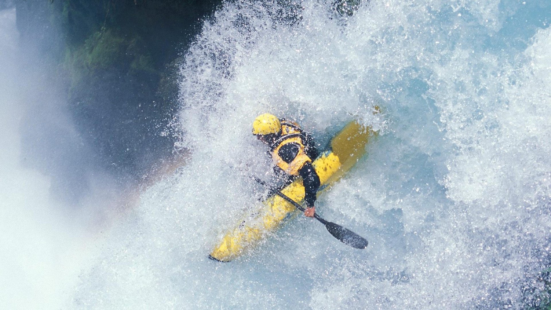 中国滑板街式公开赛上海站 多名选手完成高难度“楼梯组合”